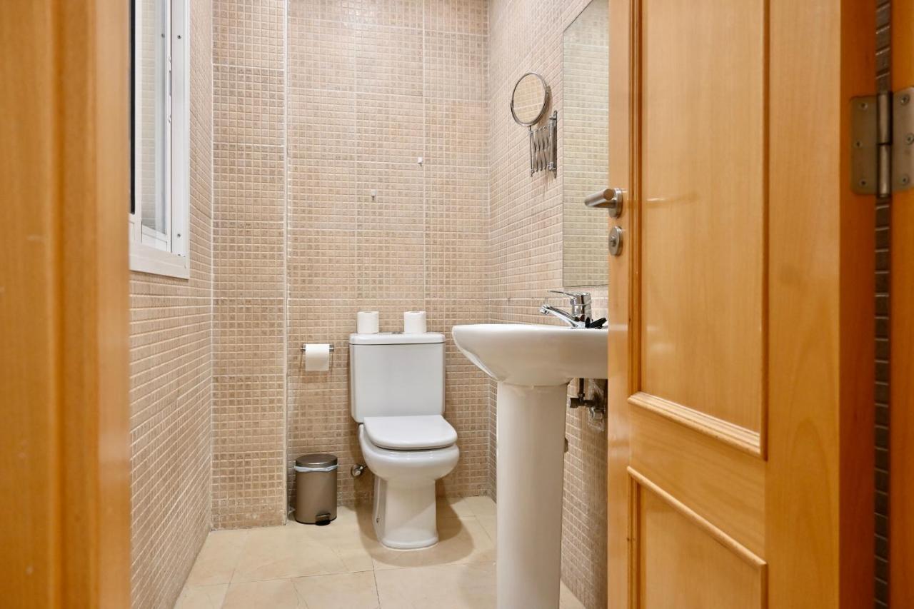 For You Rentals Acogedor Apartamento Temporal De 1 Dormitorio Y Salon, A Pasos De Gran Via Inf3D Madrid Exterior photo